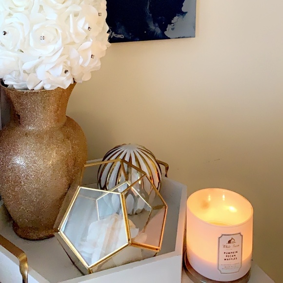 Golden Centerpiece Set - Picture 5 of 5